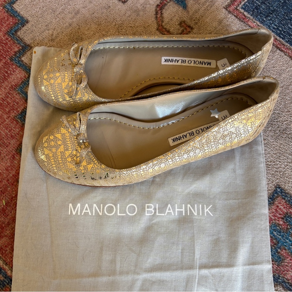 Manolo Blahnik Gold Metallic Lace Ballet Flats
